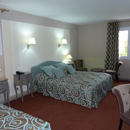 Hotel Le Gue Du Holme Saint-Quentin-sur-le-Homme Exteriör bild