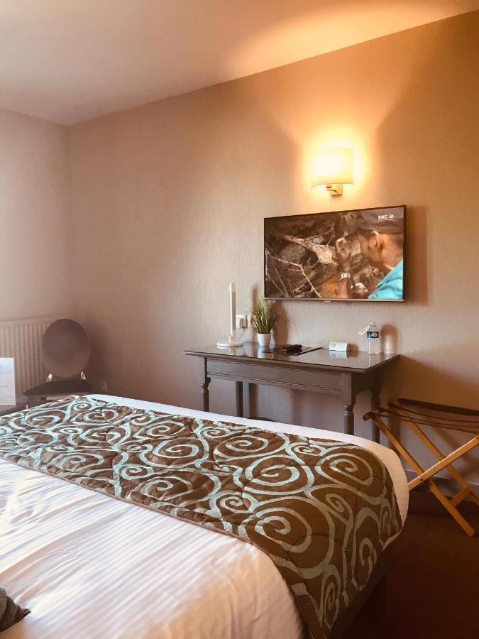 Hotel Le Gue Du Holme Saint-Quentin-sur-le-Homme Exteriör bild