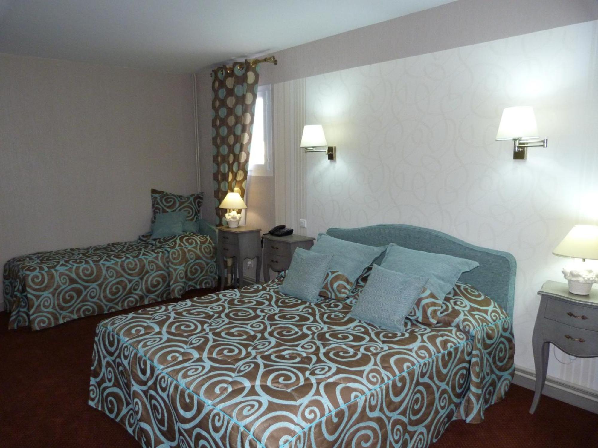 Hotel Le Gue Du Holme Saint-Quentin-sur-le-Homme Exteriör bild