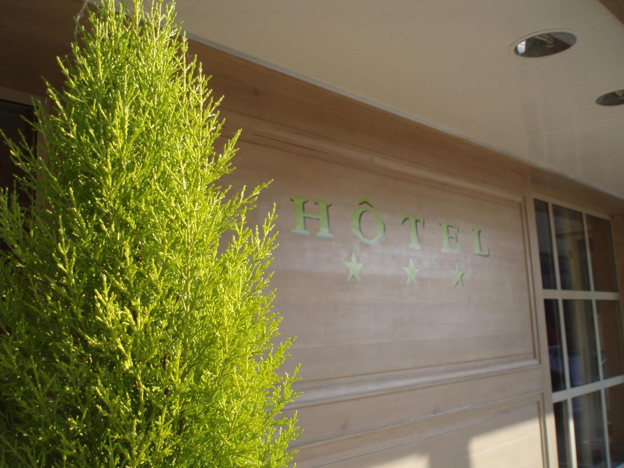 Hotel Le Gue Du Holme Saint-Quentin-sur-le-Homme Exteriör bild