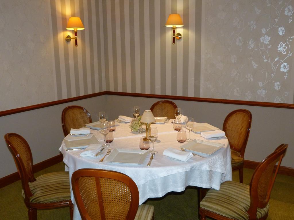 Hotel Le Gue Du Holme Saint-Quentin-sur-le-Homme Exteriör bild