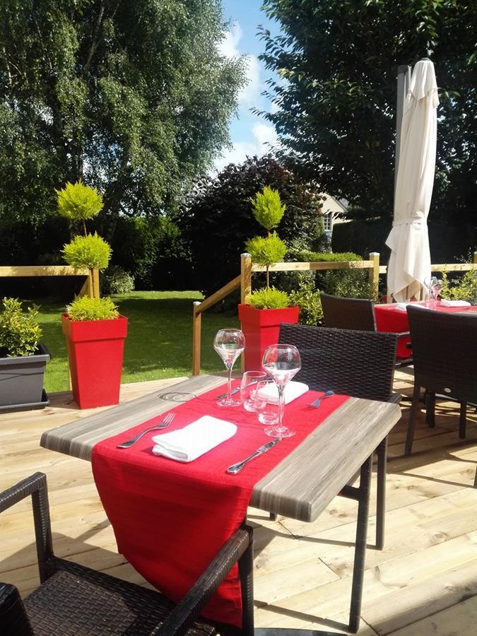 Hotel Le Gue Du Holme Saint-Quentin-sur-le-Homme Exteriör bild