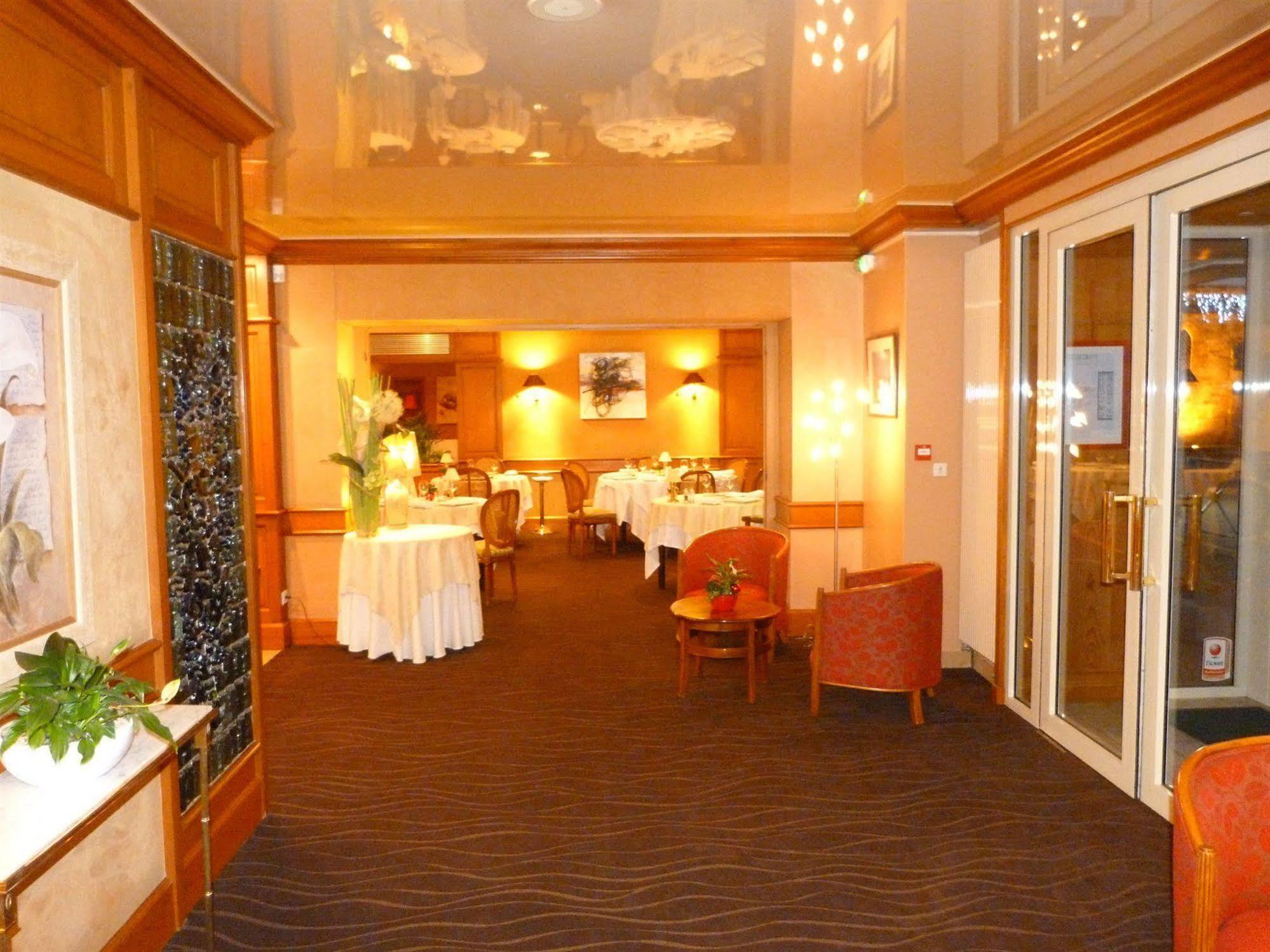 Hotel Le Gue Du Holme Saint-Quentin-sur-le-Homme Exteriör bild