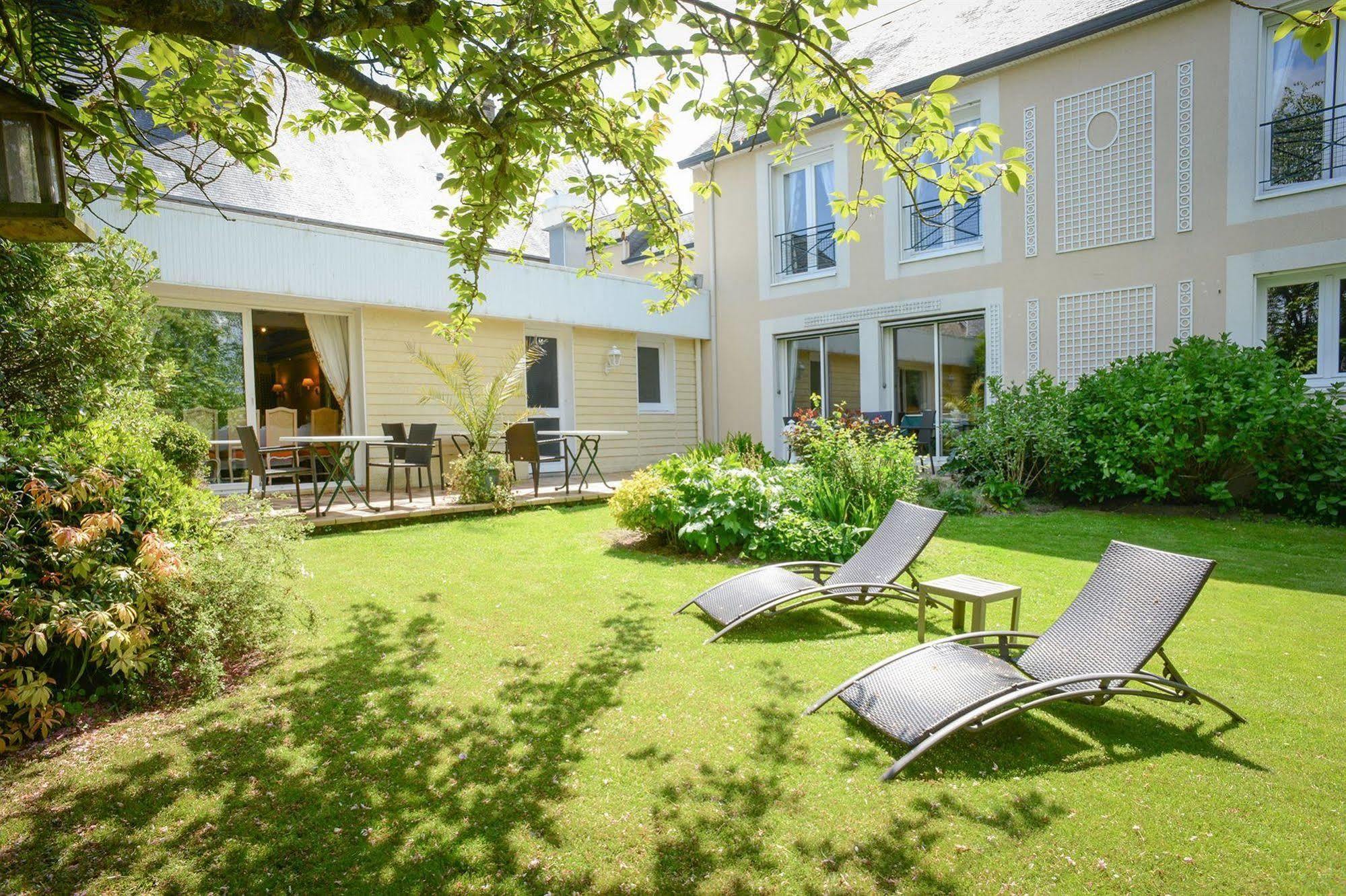Hotel Le Gue Du Holme Saint-Quentin-sur-le-Homme Exteriör bild