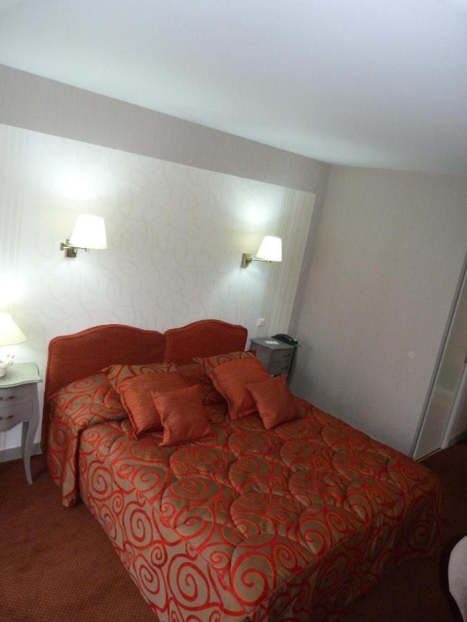 Hotel Le Gue Du Holme Saint-Quentin-sur-le-Homme Rum bild